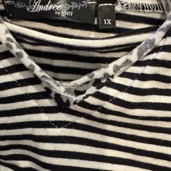 Andree by Unit Striped/Leopard Print Women's Hooded top size 1X black and white - Picture 2 of 7